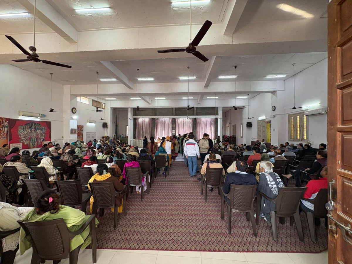 बिमला लूथरा जी की रस्म पगड़ी में गीता भवन, ज्योति पार्क, गुरुग्राम में उपस्थित होकर उन्हें पुष्प अर्पित किए।

उनके आदर, संस्कार और जीवन मूल्य सदैव समाज का मार्गदर्शन करते रहेंगे।
🕊️🙏

यशपाल बत्रा
पूर्व वरिष्ठ उप महापौर, गुरुग्राम
एवम् बीजेपी प्रदेश प्रवक्ता