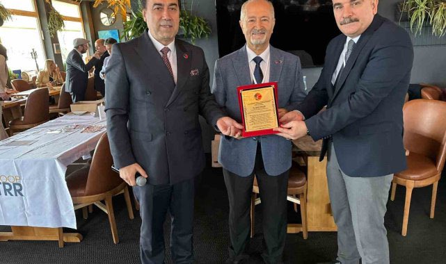 AzizSahinTC's tweet photo. ATİK, COOP TRR ve Balıkesir Edremit Ticaret Odası’nın iş birliğinde; Edremit Kaymakamı, TÜRSAB temsilcileri ve 35 kişilik iş insanı heyetinin katılımıyla Düsseldorf’ta B2B (İkili İş Görüşmeleri) düzenlendi. https://t.co/RzN4J7HIig