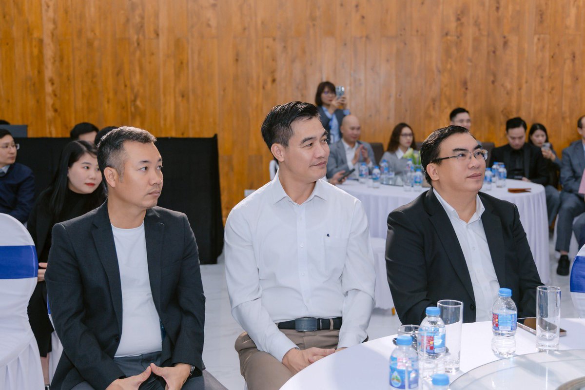 TrananFx's tweet photo. Đại hội thành viên Sở giao dịch hàng hoá Việt nam 2025 https://t.co/FGxuR444sG