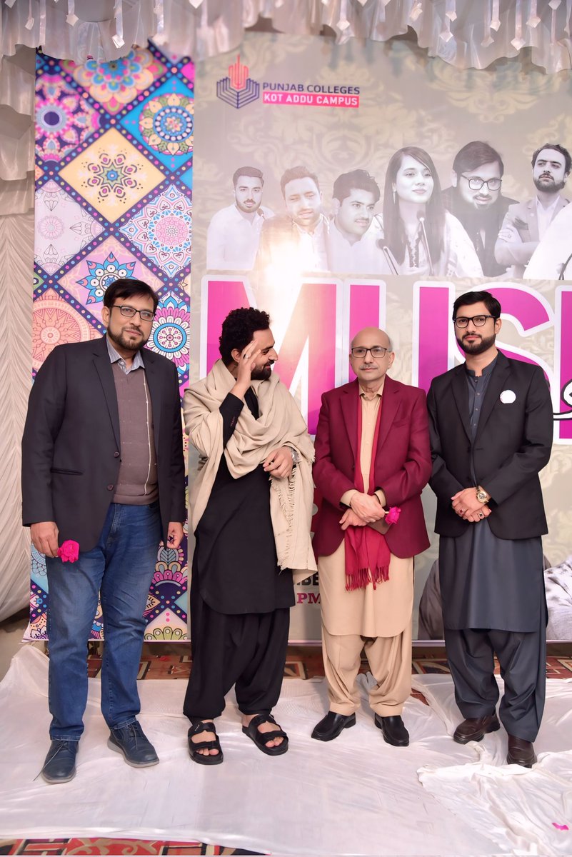 کیا سہانا تھا زمانہ جب یہ آپ کہتے تھے 
نوید بات کیجیے، پلیز بات کیجیے 
کلام سیدنویدفرید 

#قومی_زبان