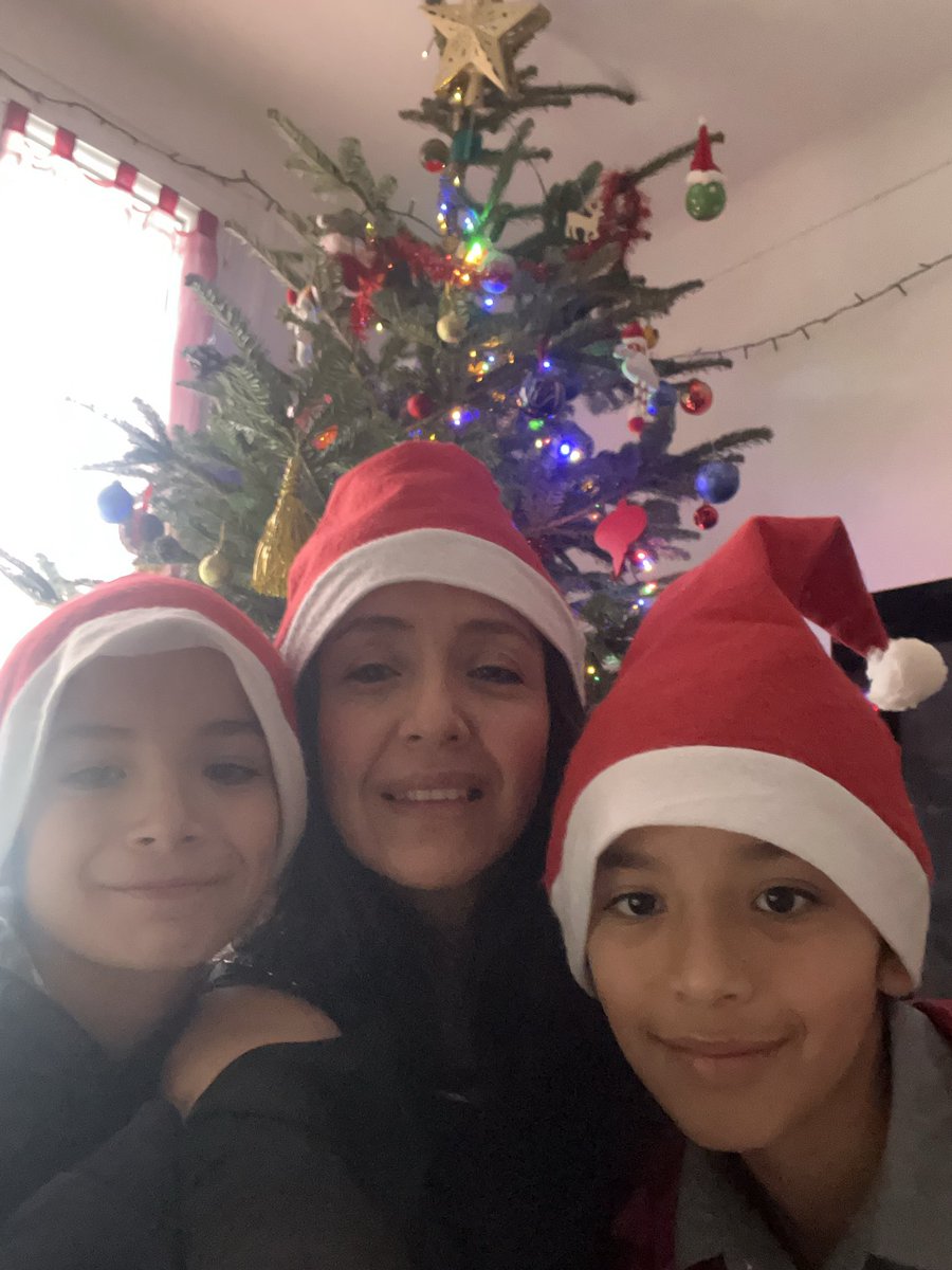 VeryAcosta's tweet photo. Merry Christmas 💫☃️🎄💌 https://t.co/l6PFBa2CM3