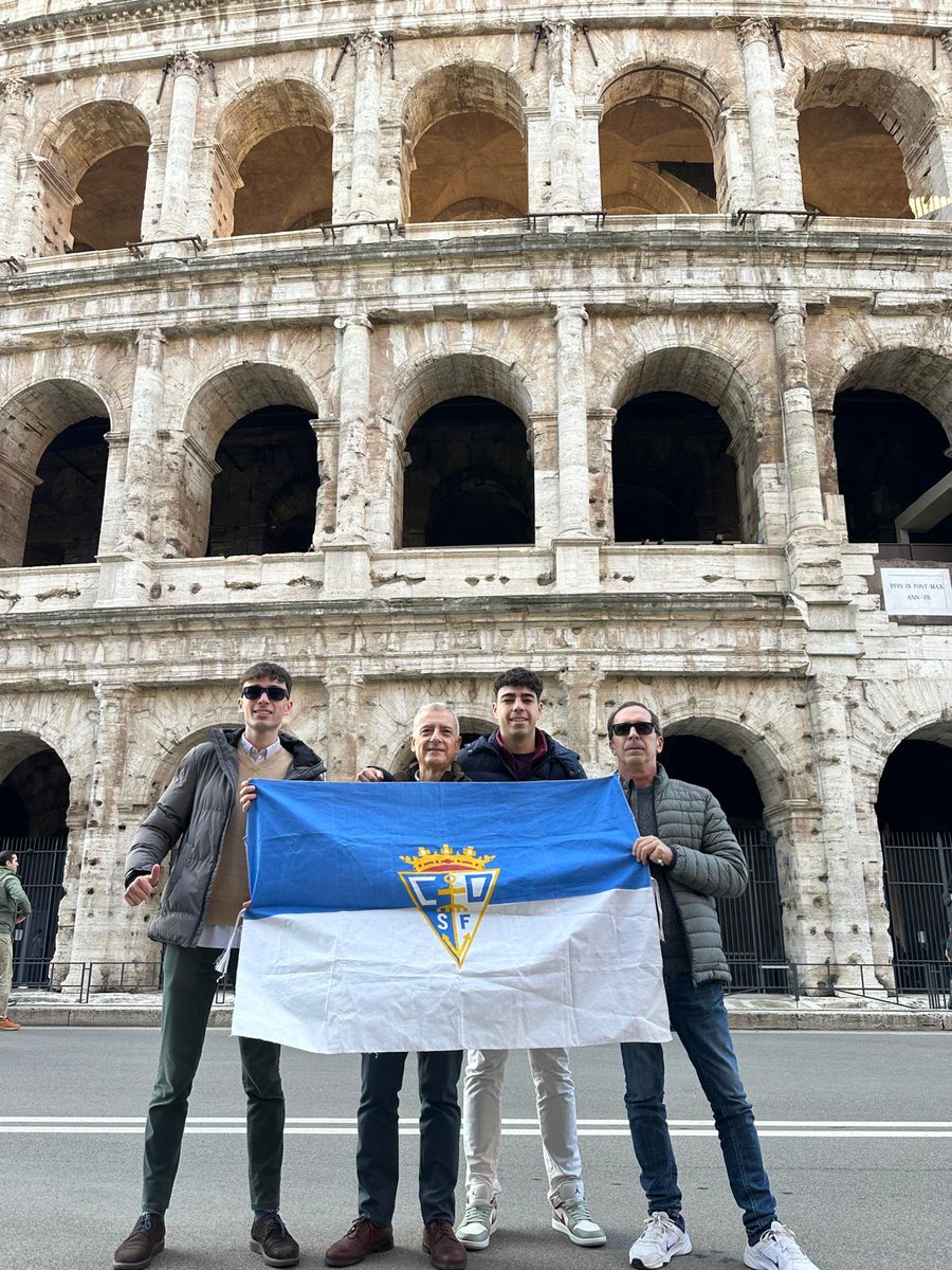 🌍 ¡Azulinos por el mundo! 

🇮🇹 Roma (Italia). 

#CDSanFernando1940