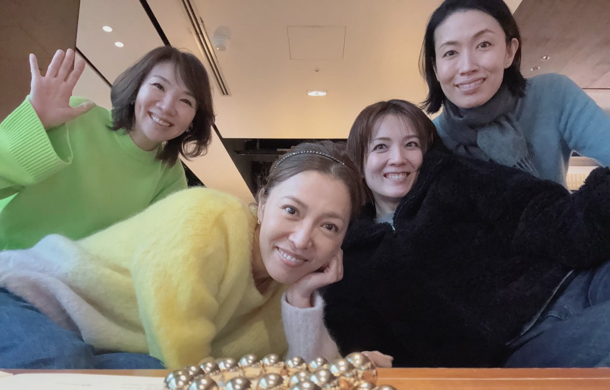 juripyon1028's tweet photo. とうこ(#安蘭けいさん)まさこ(#十輝いりすさん)しみこ(#和涼華さん)と朝活🍳
 朝早くから集まって一緒に朝食を✨このメンバーの最大公約数的共通点は宙組ファントムですね🎭新人公演で私のキャリエール役をしみこ、とうこのシャンドン役をまさこが演じていました。めちゃくちゃ楽しい時間でした💕💕 https://t.co/qo0Veytiii