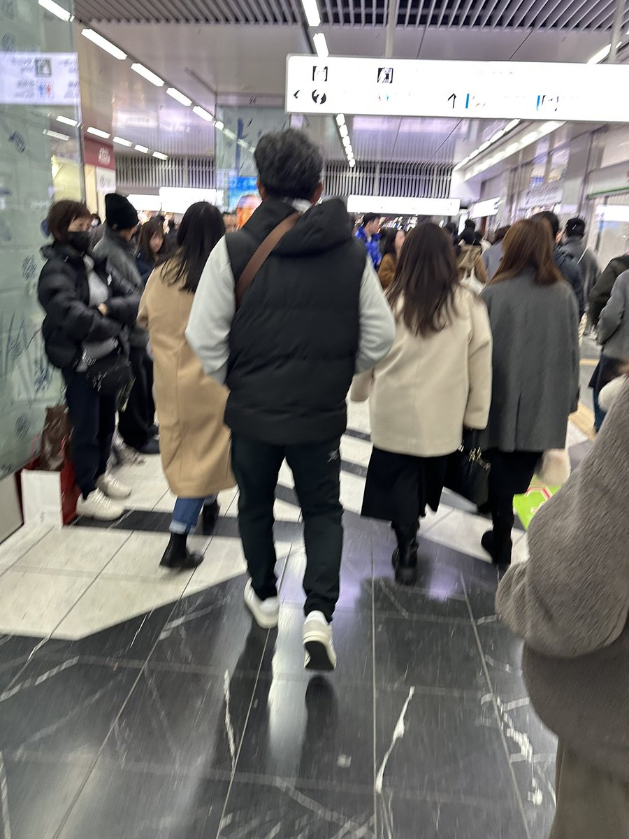 人多すぎて具合悪くなる
一旦みんな帰ってくれ