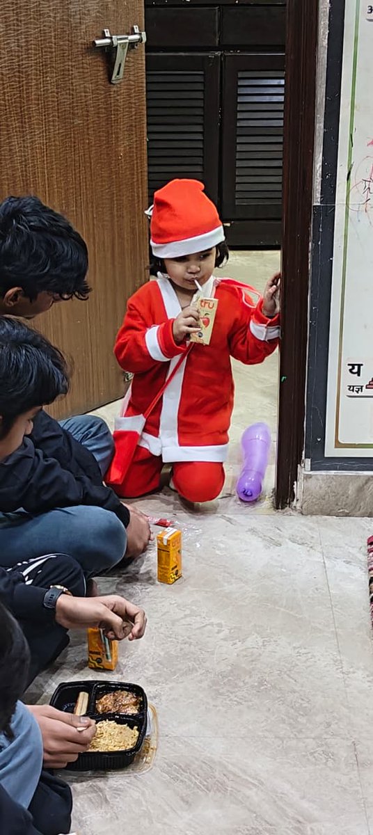 SRKUniverse's tweet photo. Christmas celebrations by #Delhi SRK fans with Shikshyalaya kids, filling hearts with love, smiles, and festive cheer ❤️🎅

@iamsrk @Iamsidkenji 

#ShahRukhKhan #Christmas2025 #Christmas #SRK #KingKhan #King https://t.co/IeQYyS9qkl