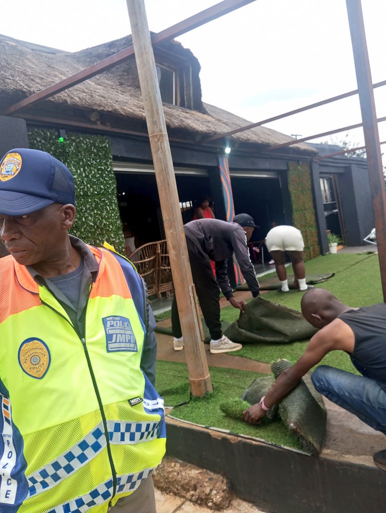 Jo'burg Metro Police Department - JMPD tweet media