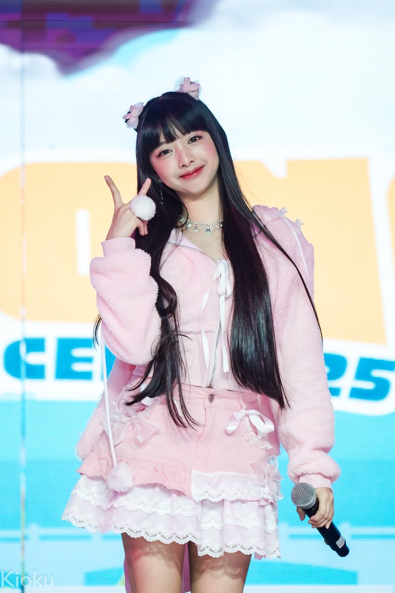 haruhiyuu's tweet photo. [2025.12.23] pix!e Nicole
「 Sulong 2025  」

#SulongPPOP2025
#pixieofficialph #pixieNicole 
@pixieofficialph https://t.co/wcSFX3YW22