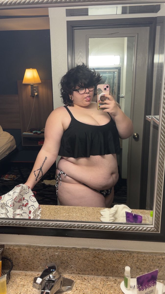 after christmas sale on the ØF!!! first 40 ppl is only 6$ for your first month!! onlyfans.com/m0rgxemxtt #nsfwtwt