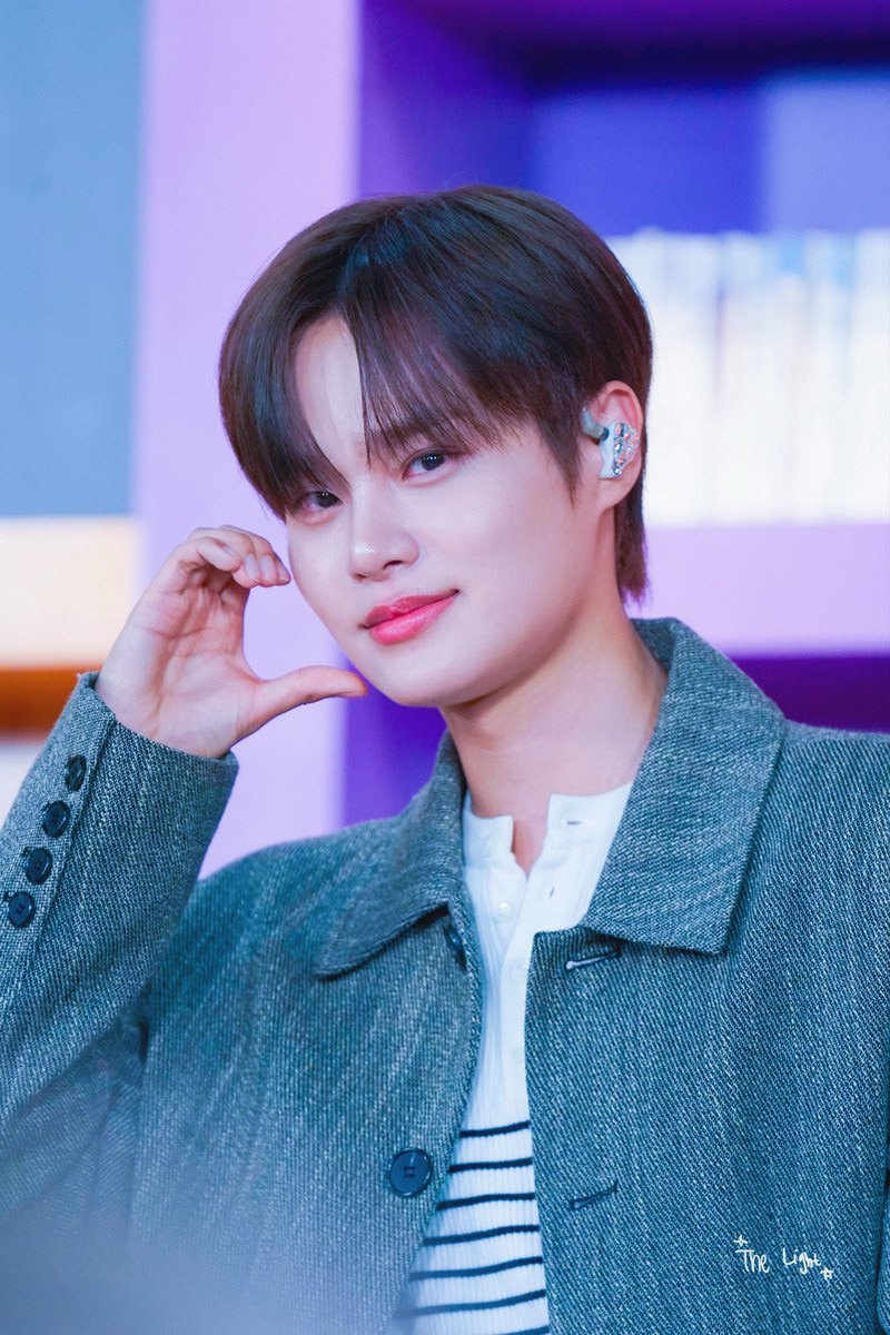 the_light0129's tweet image. 251201 소풍 Preview

대휘 노래로 너무 행복한 시간이었다✨

#이대휘 #대휘 #daehwi
