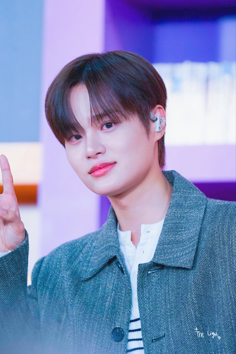 the_light0129's tweet image. 251201 소풍 Preview

대휘 노래로 너무 행복한 시간이었다✨

#이대휘 #대휘 #daehwi