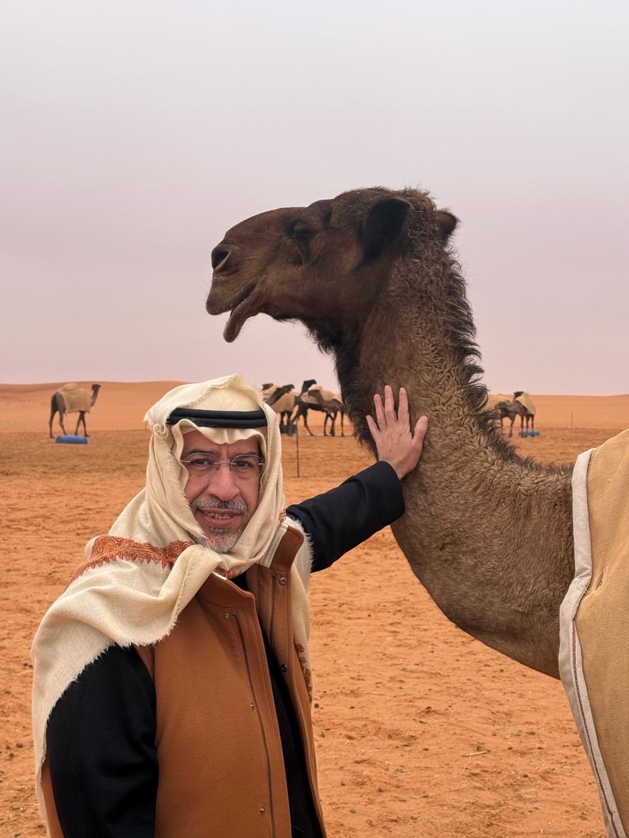 والدي الغالي اسأل الله ان يطول بعمرك ويحفظك ويعطيك الصحه والعافية وحسن الخاتمة وفالك الناموس #مهرجان_الملك_عبدالعزيز_للإبل10 💚🇸🇦