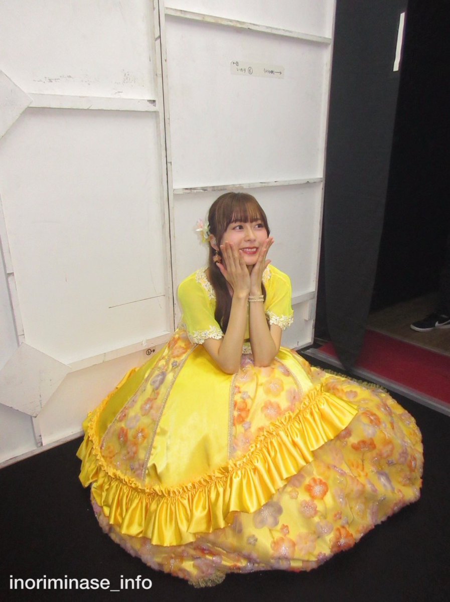 inoriminase's tweet image. Inori Minase 10th ANNIVERSARY LIVE TOUR Travel Record
ファイナル 神奈川DAY2公演🧳🩵

オンライン配信のアーカイブは
【明日1/4(日)23:59】まで⏰‼️

FCからの購入は特典付きです🎁
お見逃しなく！

🔗視聴チケット販売中
inoriminase.com/news/?id=1691
※チケット販売期限は明日18:00まで

#水瀬いのり…