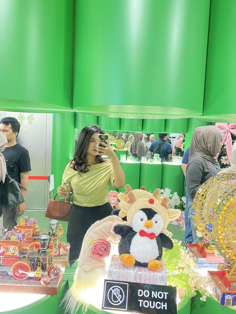 cizzcakee's tweet image. dumb today