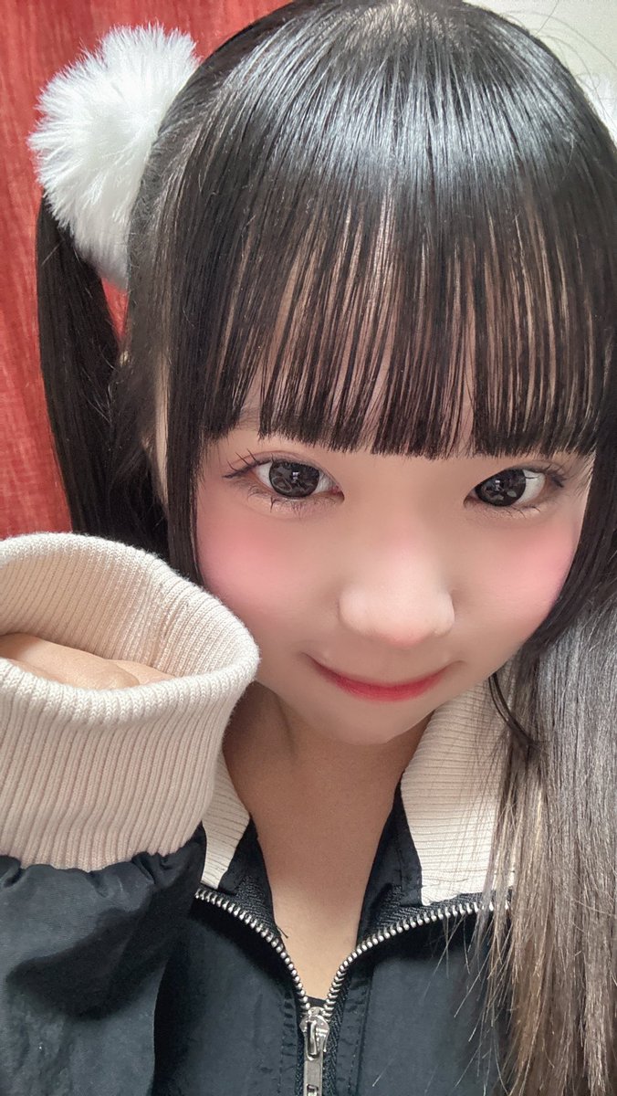 こんばんは🌛💗 今日はこの後、21時からTiktokライブしようかなーって