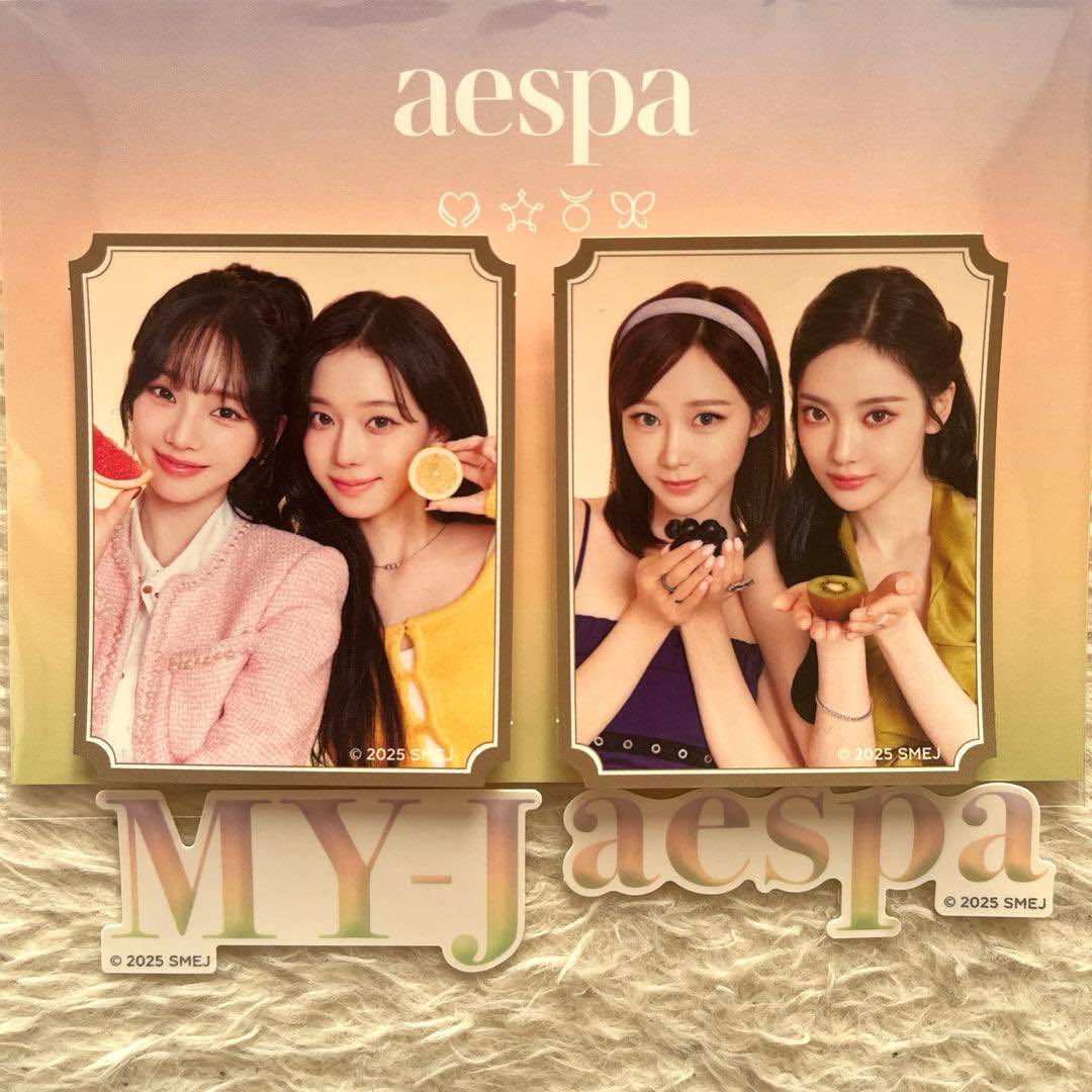 winteraphy's tweet image. I love that their concept is fruity 😻