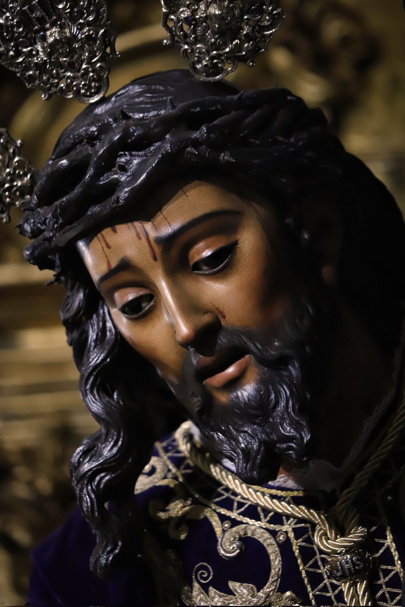 Ponle alas de amor a Triana. 
<a href="/EspDeTriana/">Esperanza de Triana</a>