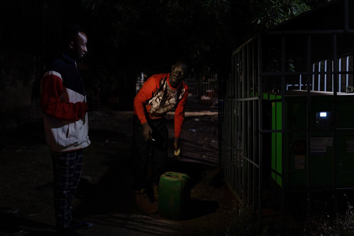 Hace unos días estuvimos trabajando con el periodista <a href="/naranjo_p/">José Naranjo Noble</a>  en #Bamako (Mali) para darle seguimiento a la crisis que sufre el país como consecuencia del conflicto del #Sahel. 

Aquí podéis leer la pieza que publicamos en <a href="/elpais_inter/">EL PAÍS Internacional</a> 👇🏾👇🏾👇🏾

elpais.com/internacional/…