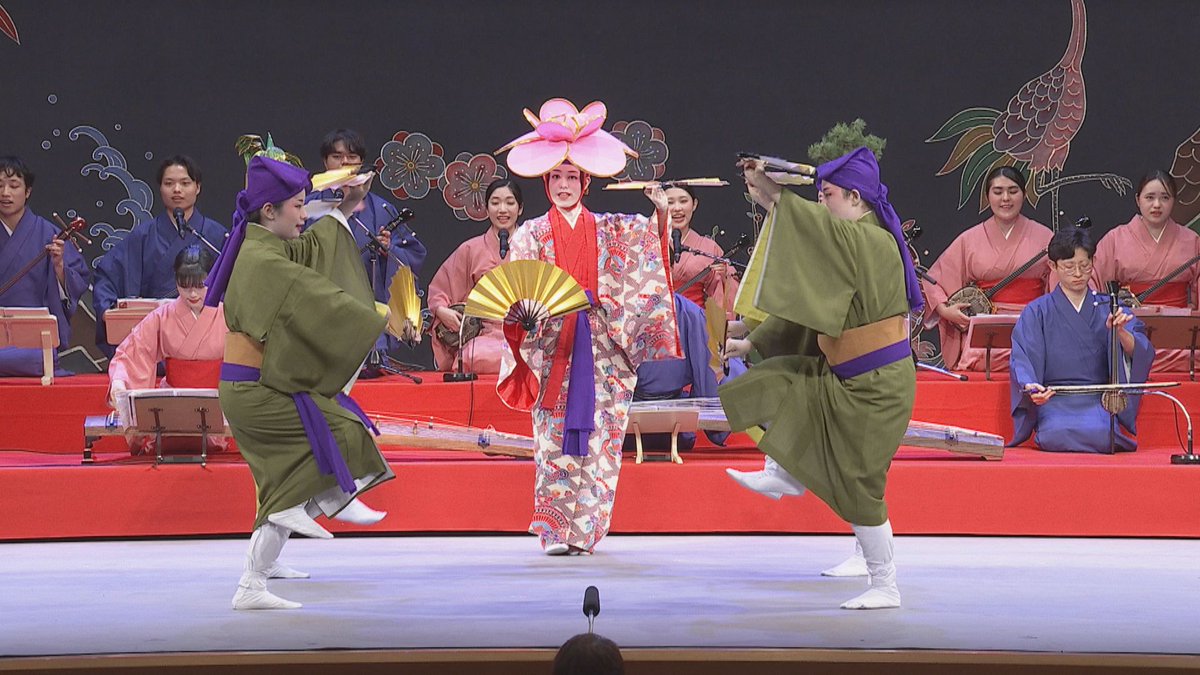 \第３３回イチャリバチョーデーＪＡＬ琉球民謡大会/

日本航空と沖縄テレビが共催で送る新春恒例の琉球民謡大会。
第33回目の今回も企業の代表などのヤマトゥンチュ８人の歌い手が優勝を目指し、自慢の歌声を競う。　
令和７年の幕開けに優勝を手にするのは一体誰か！？　

📺1/1(木) お昼12:00 ～