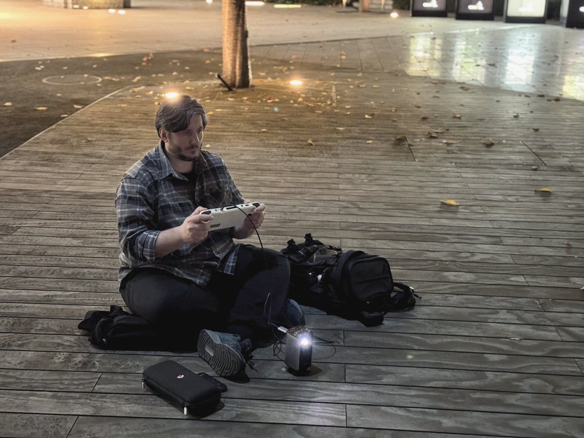 AndersenCreate's tweet image. I got to Kojima Productions office! 

I saw the cool Ludens and played Death Stranding on a projector right in their courtyard.

Thank you, Hideo Kojima, for the amazing games.
#DeathStranding #DeathStranding2 #hideokojima