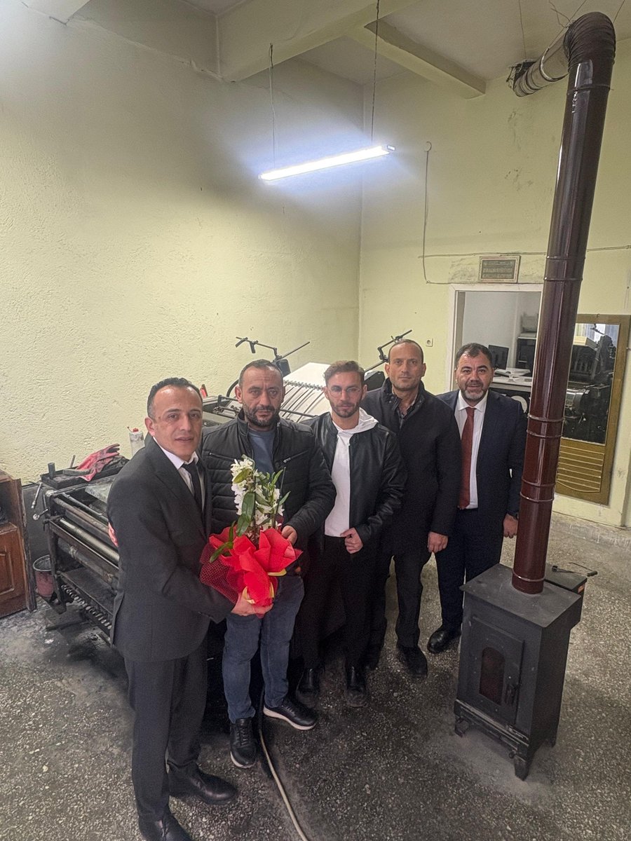 Haymana Gazetesinin kuruluşunun 40.yılı münasebetiyle İlçe Milli Eğitim Müdürümüz Sayın Şükrü KAYA ile Şube Müdürlerimiz, gazeteye ziyarette bulundular. 

Biz de İlçe Milli Eğitim Müdürlüğü olarak Haymana Gazetesinin 40.yılını kutlar ve yayın hayatında başarılar dileriz.