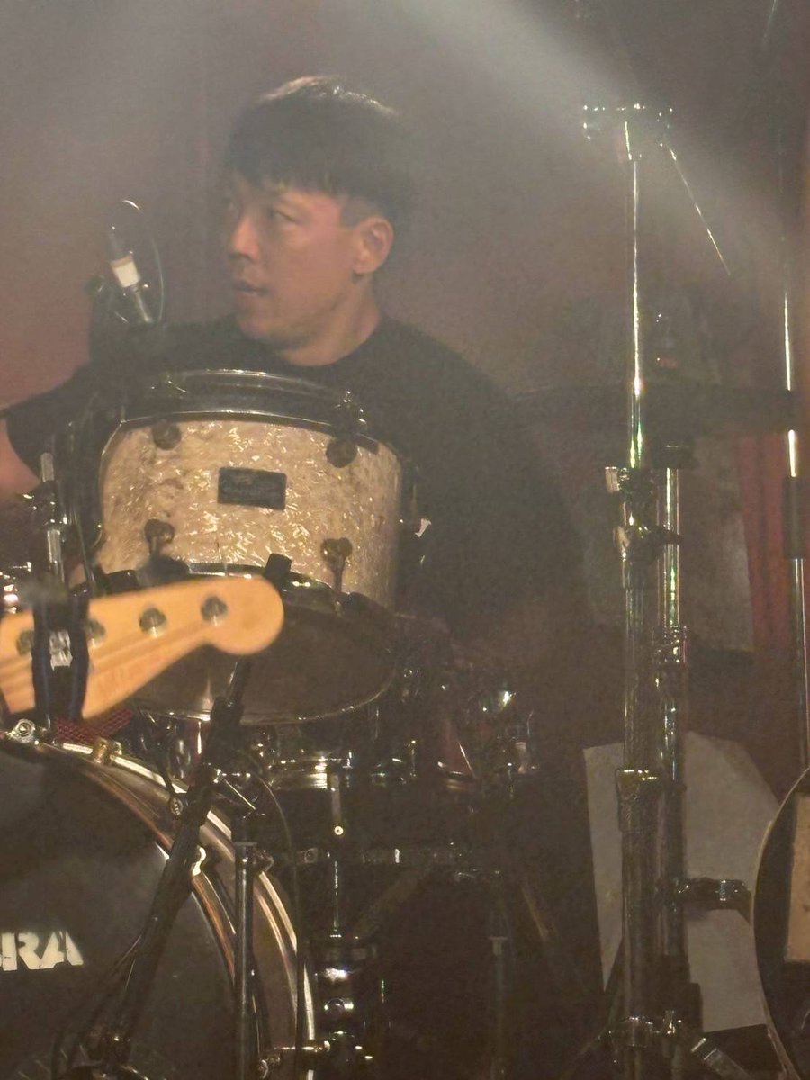 12/30(火)大阪 心斎橋新神楽
新神楽忘年会
愛と誠2025 FINAL day

OPEN/START
17:00/17:30
ADV/DOOR
¥2500/¥3000
※1drink別途

出演
SHOTGUN30
陽出ル
WorkerBee
brooooo!!
遊びはおわりだ！
ブラック・シャイボーイズ
Paranormal Phenomenon

※SHOTGUN30は19:30出演予定です。
宜しくです！