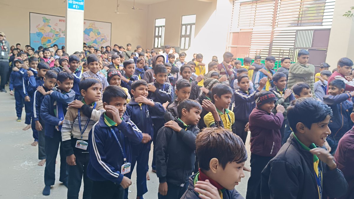 सरस्वती विद्या मंदिर मेहंदवास में बच्चों के लिए ‘#राजयोग और #स्वास्थ्य: संतुलित जीवन’ पर कार्यक्रम, डॉ. शुभलक्ष्मी दीदी ने पढ़ाई, खेल और आत्म-विकास के साथ #हॉलिस्टिक_हेल्थ का महत्व बताया बीके गुंजन दीदी ने बच्चों को राजयोग द्वारा मानसिक स्वास्थ्य के फायदे बताए
#Tonk #टोंक #bktonk