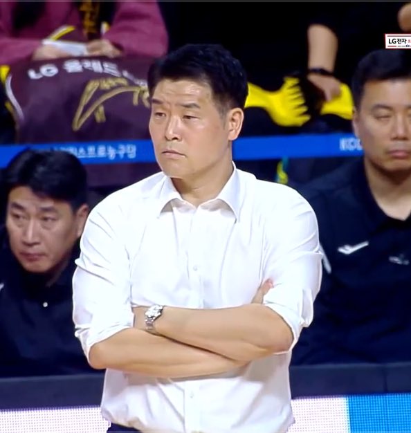 2쿼터에 들어와놓고 턴오버 3개 진짜