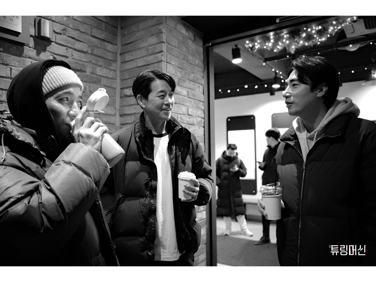 ct_sukyoung's tweet image. ⚙ 튜링의 기록 머신📟 #1
 
Photo by 김진숙 조연출 
IG. jinsook_rm

#무대밖튜링 #연습실비공식 #기록머신