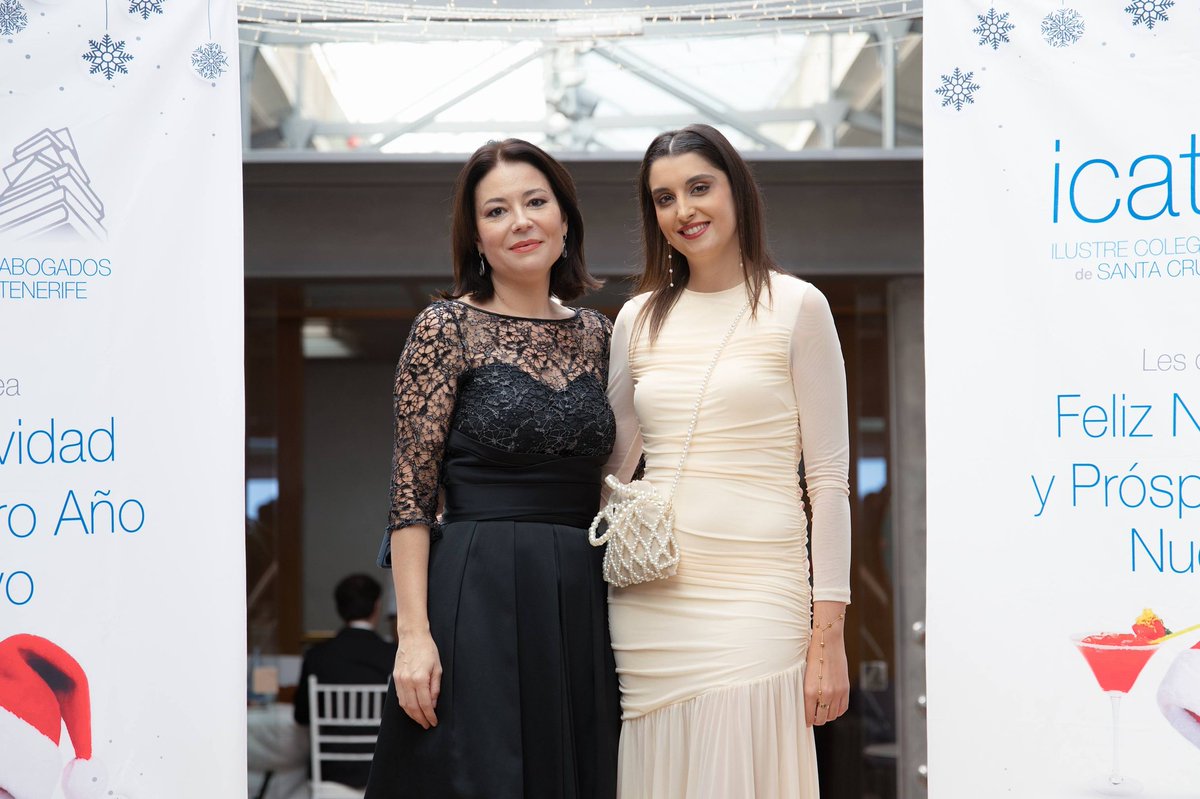 impulsacambio's tweet image. #CóctelNavideño #AbogacíaUnida #CasinoSantaCruz #SantaCruzDeTenerife #NavidadJurídica #AbogadasYAbogados #ColegioDeAbogados #MilaPacheco #TrabajoEnEquipo #NuevosRetos #FelizAñoNuevo