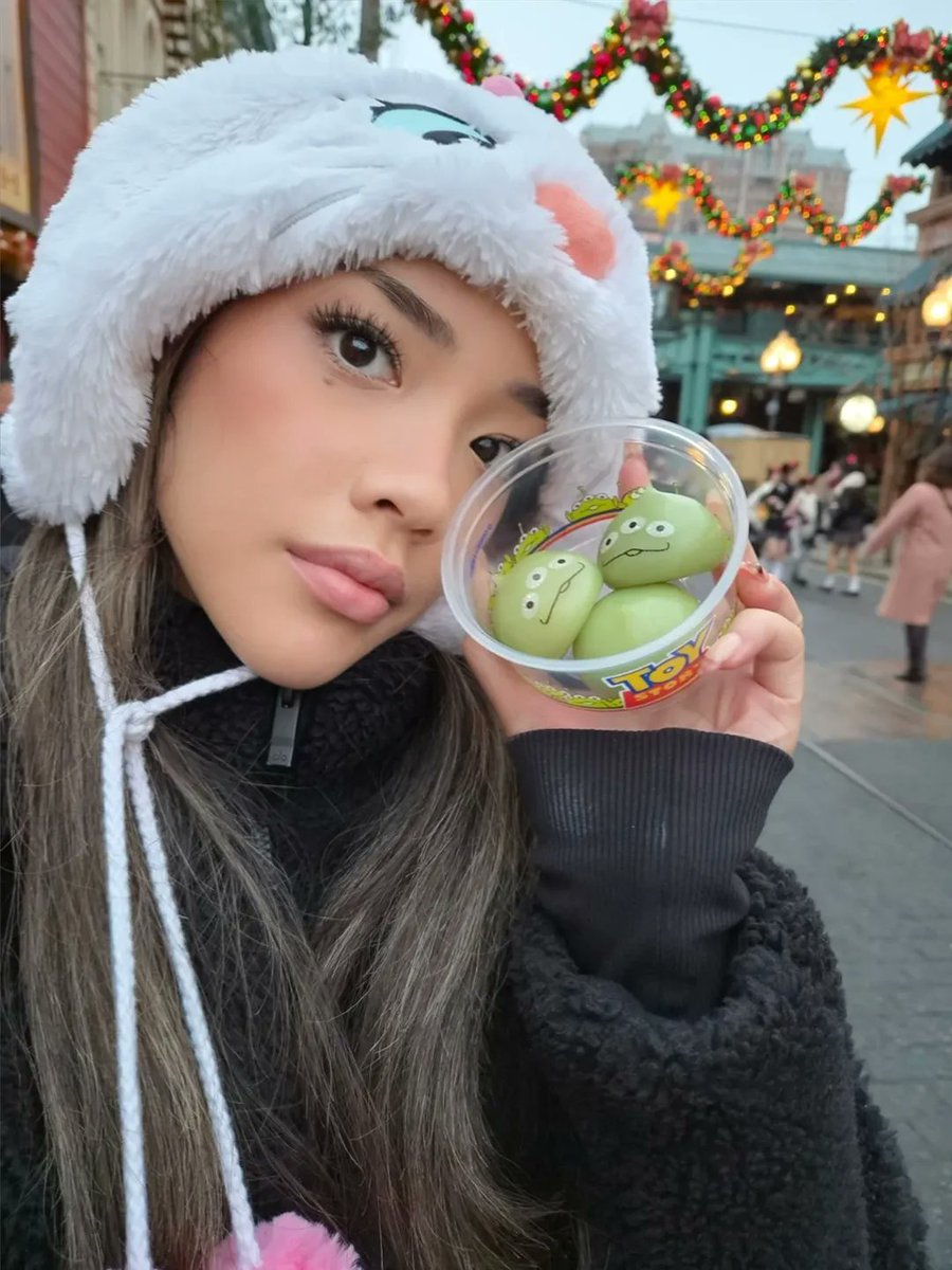 bailasource's tweet image. My baila bunny agenda is alive and thriving.