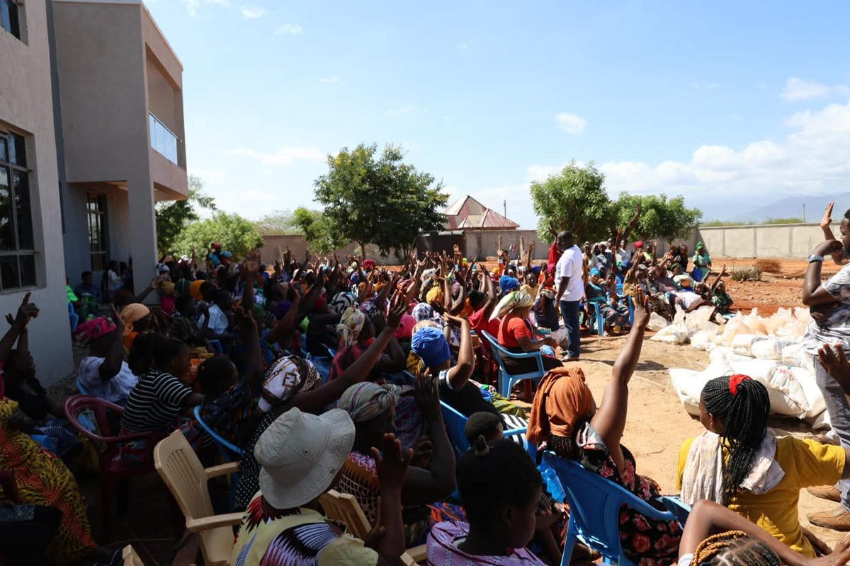 bwiretaveta's tweet photo. Yesterday morning, I had the honor of engaging with my mothers’ from Jipe at my rural home. 

I expressed my heartfelt gratitude for the care and love they have shown me since I was a young boy, and I encouraged them to continue embracing the power of education.

Thank you, Jipe, for the unwavering love and support. 🎄❤️