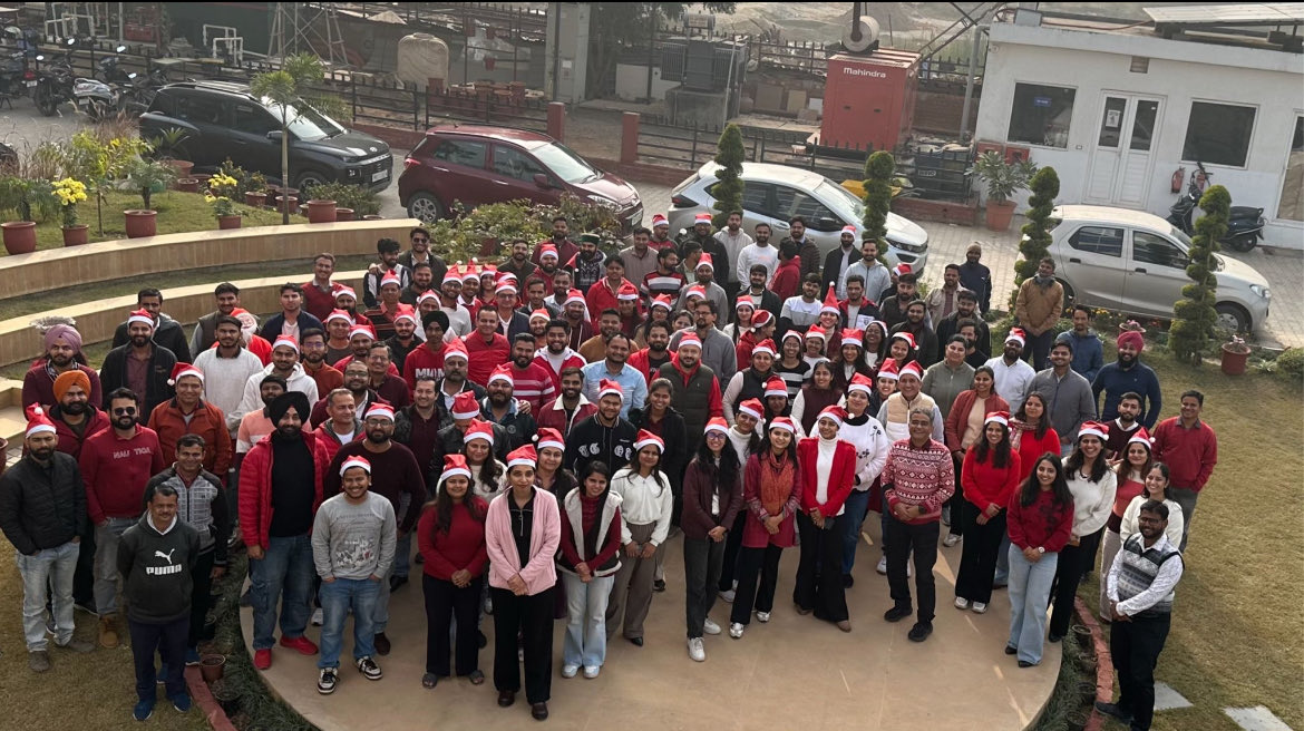 kdeepika09's tweet photo. Merry Christmas @smartDataIncLtd https://t.co/qWV0b1YqWd
