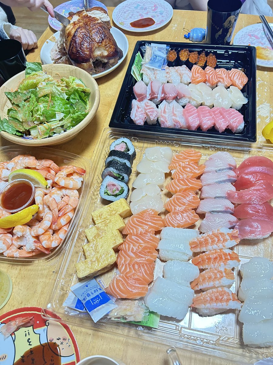 本日は１日遅れのクリスマスパーティ🎄

コストコで爆買いしてしまった😅