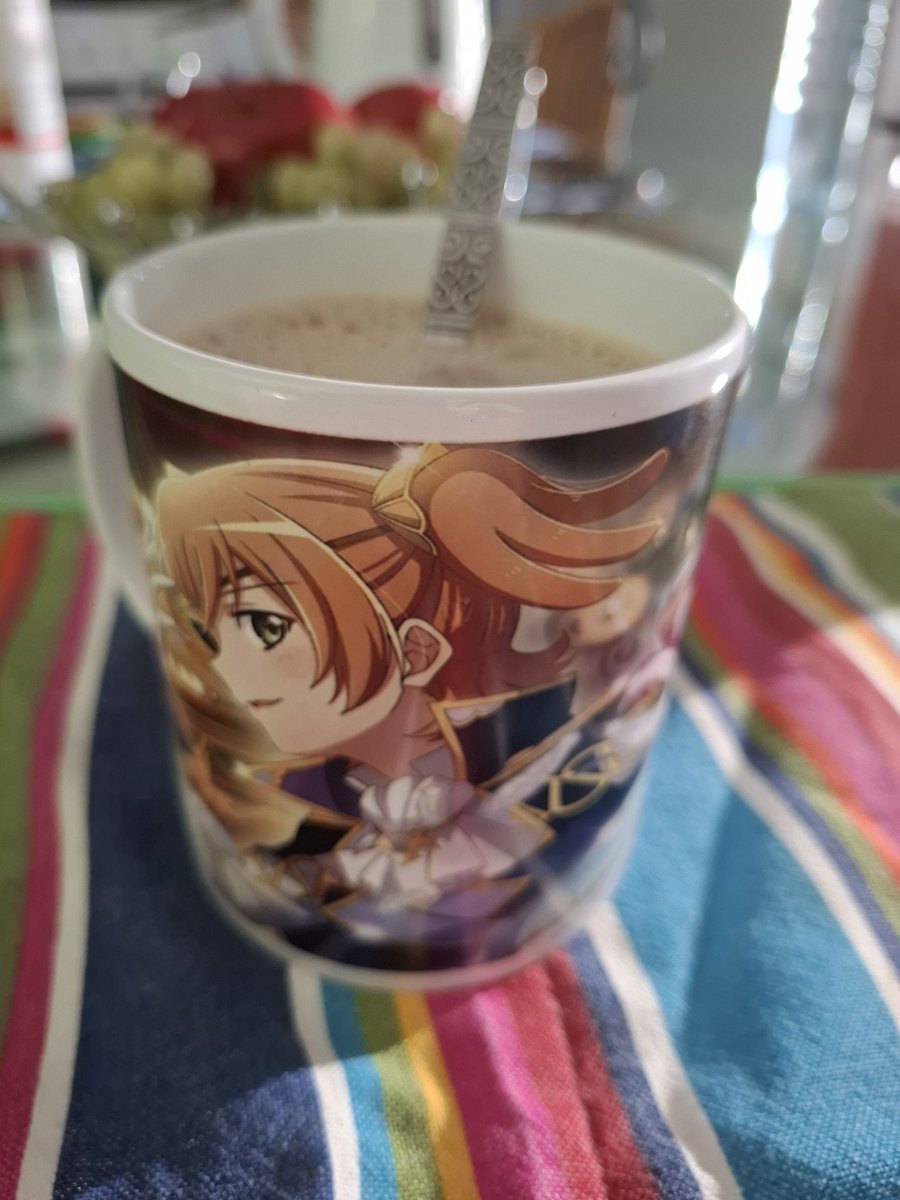 G0WONPRINT's tweet photo. drinking coffee in the junnana mug life is great https://t.co/8xdcKolMAR