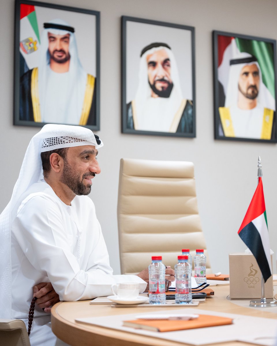 UAENOC's tweet photo. أشادت بإنجازات الرياضيين في محافل 2025
لجنة الرياضيين باللجنة الأولمبية الوطنية تستعرض التقارير ومخرجات المشاركات الدولية

🔗 https://t.co/JPx6OW1deb https://t.co/2dL0pTGukq
