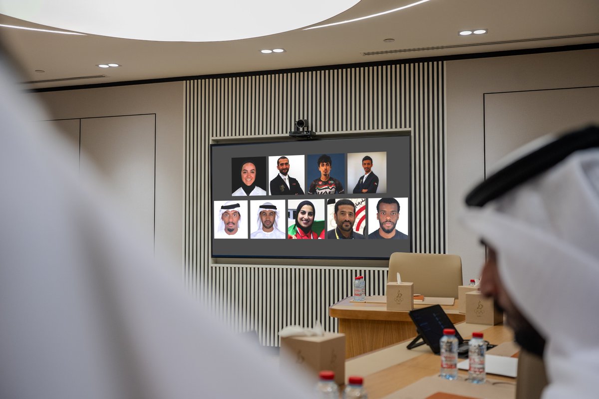 UAENOC's tweet photo. أشادت بإنجازات الرياضيين في محافل 2025
لجنة الرياضيين باللجنة الأولمبية الوطنية تستعرض التقارير ومخرجات المشاركات الدولية

🔗 https://t.co/JPx6OW1deb https://t.co/2dL0pTGukq