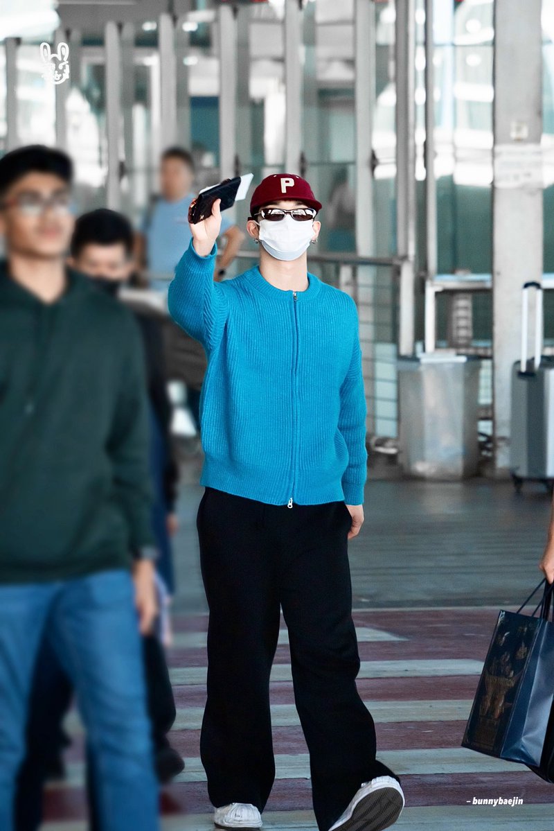 251226 🇹🇭
#배진영 #BAEJINYOUNG

🥥🌴