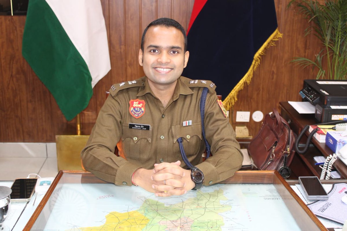 fatehabadpolice's tweet photo. नए साल पर साइबर ठग फिर सक्रिय, एक क्लिक से खाली हो सकता है बैंक अकाउंट*
– *शुभकामना और ऑफर संदेश की आड़ में फैल रहा खतरनाक APK स्कैम, पुलिस की सख्त चेतावनी*
@DGPHaryana
@DiprHaryana
@cmohry
@police_haryana
@police_haryana https://t.co/bnm9AYYaxW