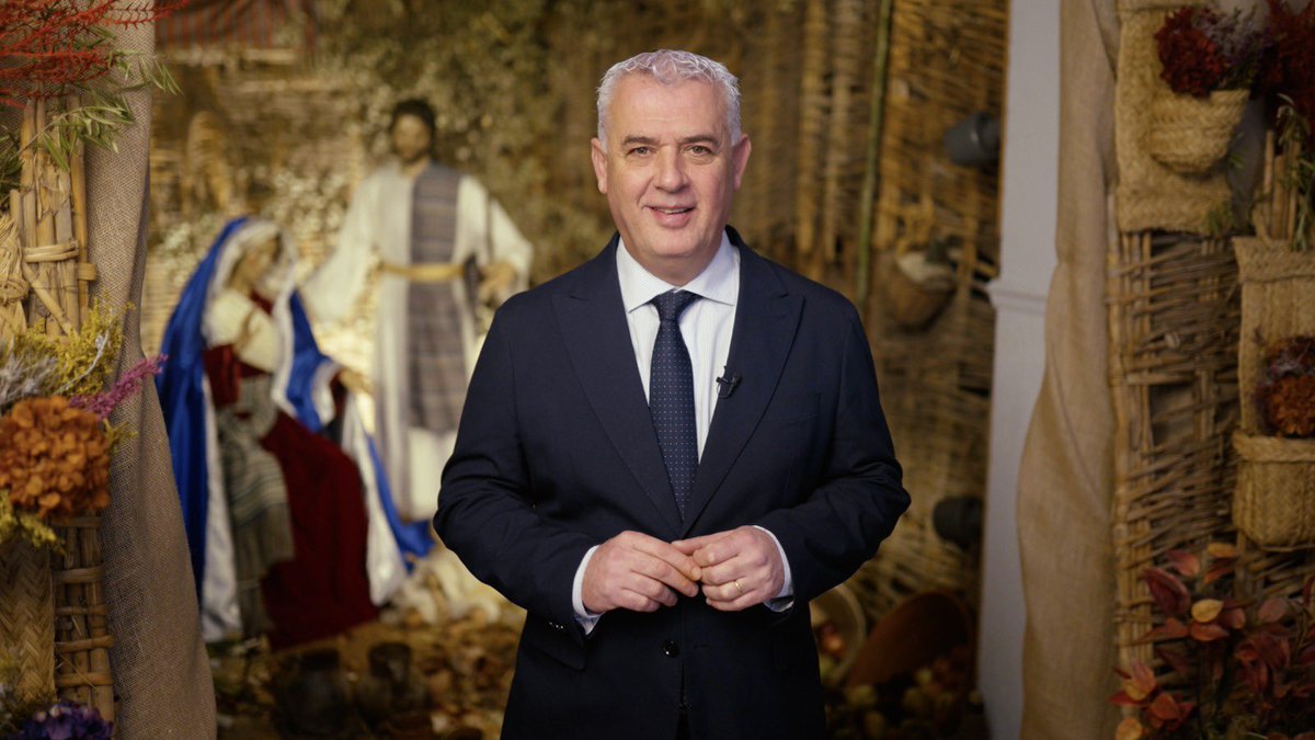 “Al mirar atrás en 2025, me siento orgulloso de las vecinas y vecinos de Guadalajara. Con vuestro esfuerzo habéis contribuido a que cada pueblo sea un lugar lleno de vida, oportunidades y futuro”

Mensaje de Navidad de #JLVega, presidente <a href="/dipuguadalajara/">Diputación de Guadalajara</a> facebook.com/share/v/1FpUBM…