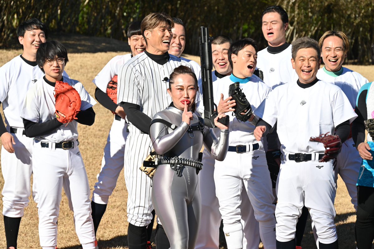 hinode_obt's tweet image. クリスマス翌日の今日は、小栗旬さんのお誕生日。おめでとうございまーきのっ㊗️

『お前いつまでやんだよ』と言いつつも深い懐で観てくださる小栗さんに命を燃やさせて頂いてます！

そしてお正月の、ずっと出たかった番組で共演😭
小栗さんのゴルフでのショットをキャッチに挑んでます！…