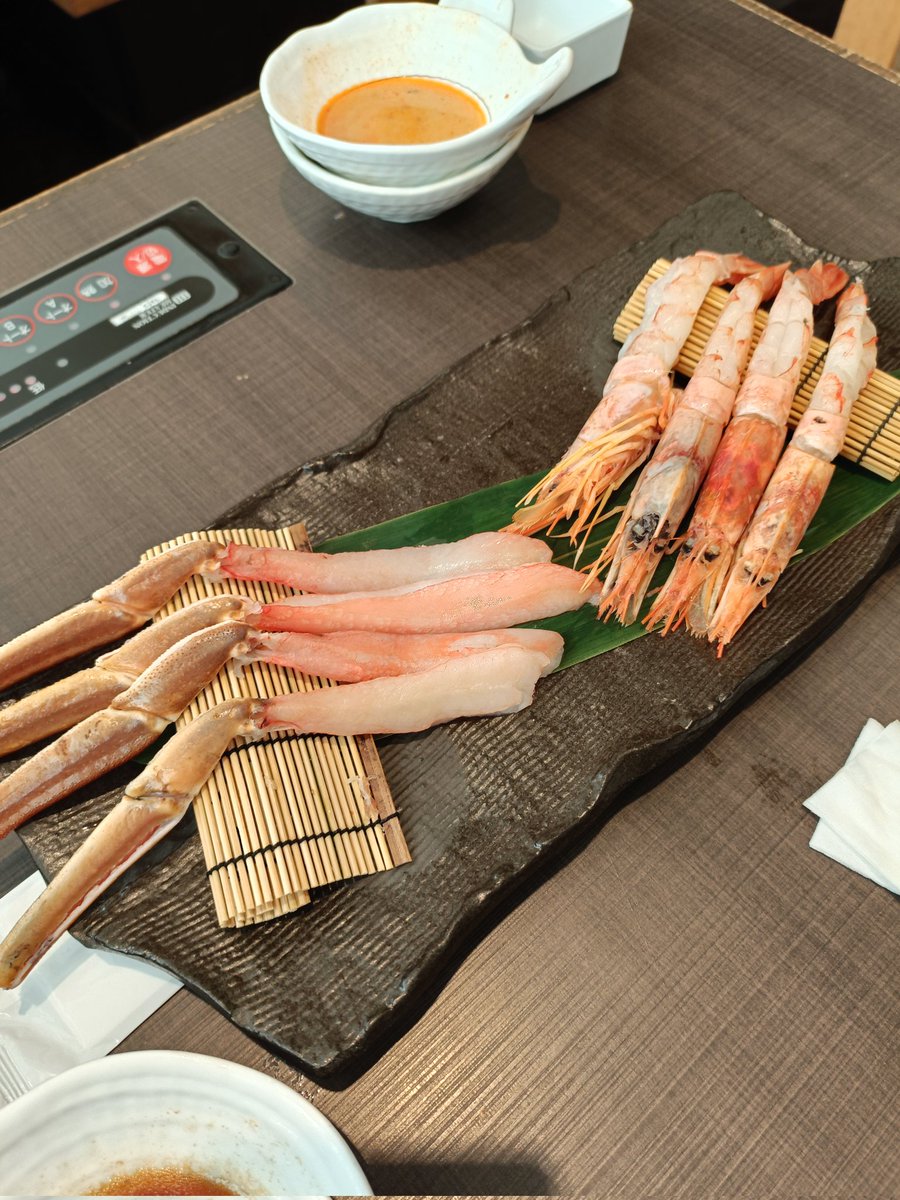 fukuda78's tweet photo. カニしゃぶ
#masarap https://t.co/kIy9WncjEq