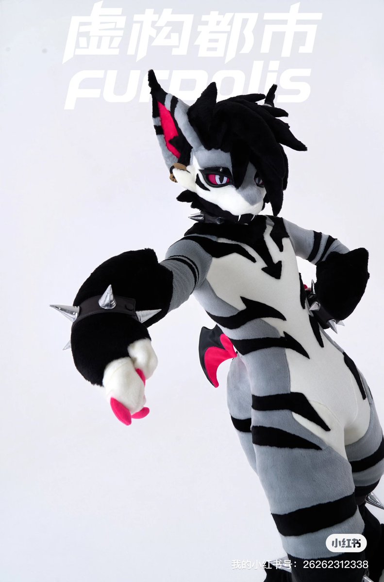 Commission showcase

Gothic bat!

Thank you for the client‘s perfect design!