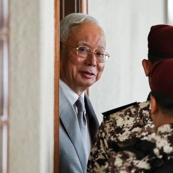 UKWELITIMES's tweet image. 🛑GLOBAL NEWS: Former Malaysian prime minister Najib Razak has been convicted on all charges of abuse of power and money laundering in the largest trial yet linked to the multibillion-dollar 1MDB scandal. 

#Malaysia #Charges #UkweliNews 

✍️@Uwayezu_Alodie