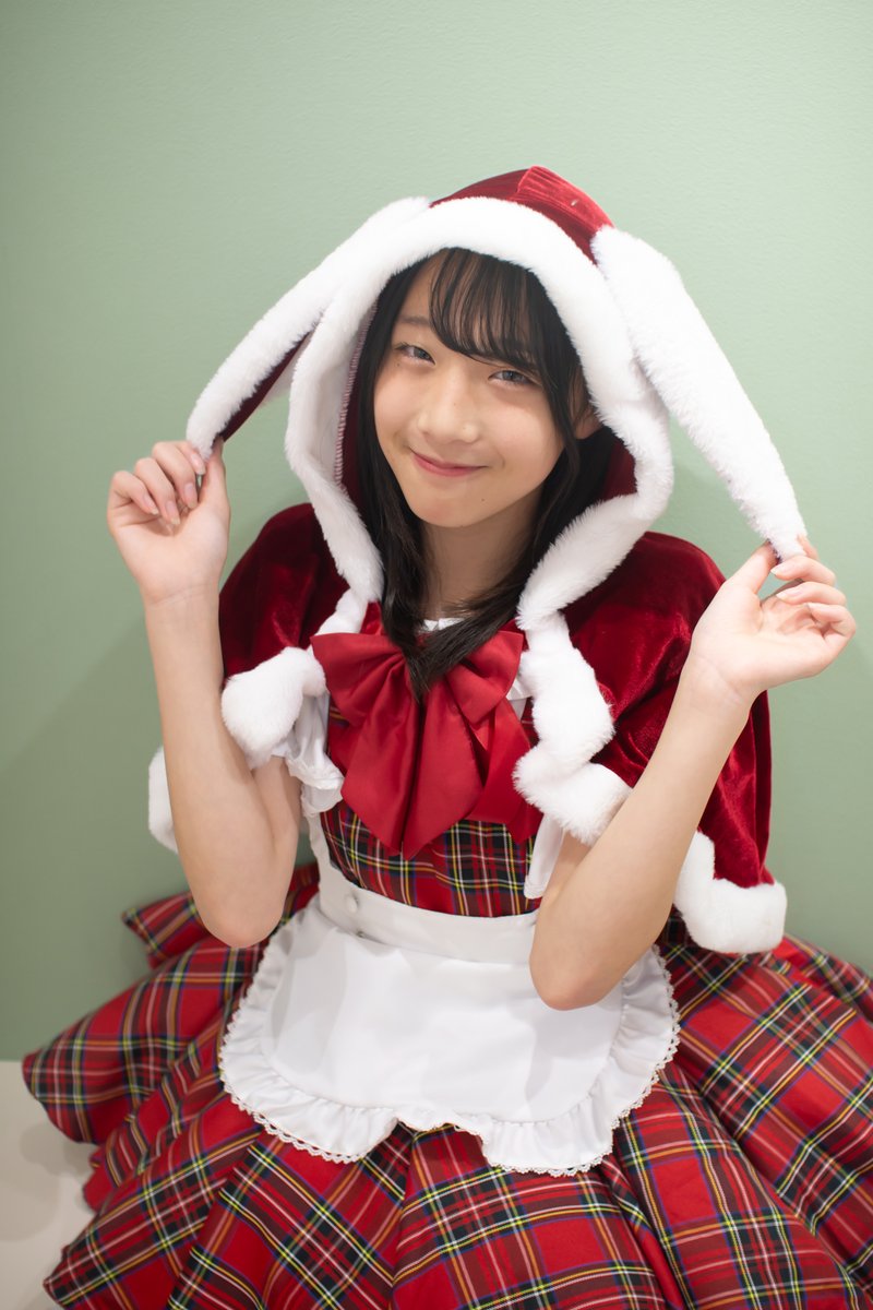 🎀ふわモコフードが冬の息吹をまとう🎀 ✨深紅リボンとチェックの