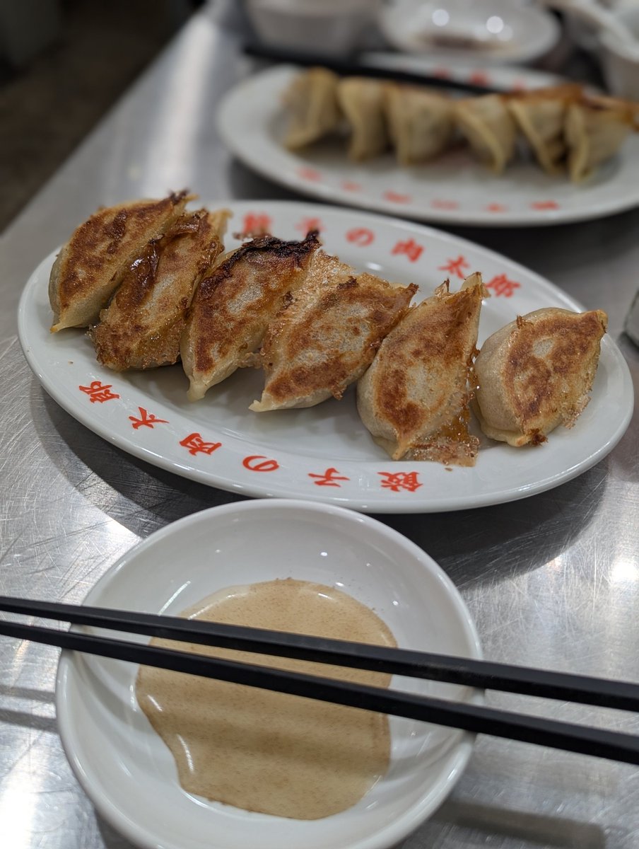 仕事納めには餃子よね！
<a href="/h_gashiyama/">東山 広樹 | 『餃子の肉太郎』店主</a>