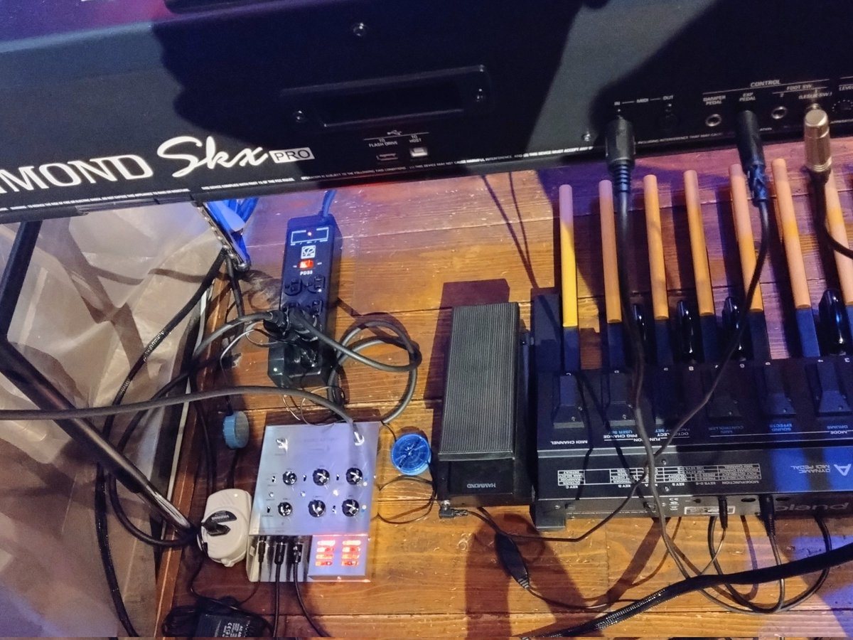 新しく手に入れた真空管の歪みエフェクターを今日の演奏で初試し