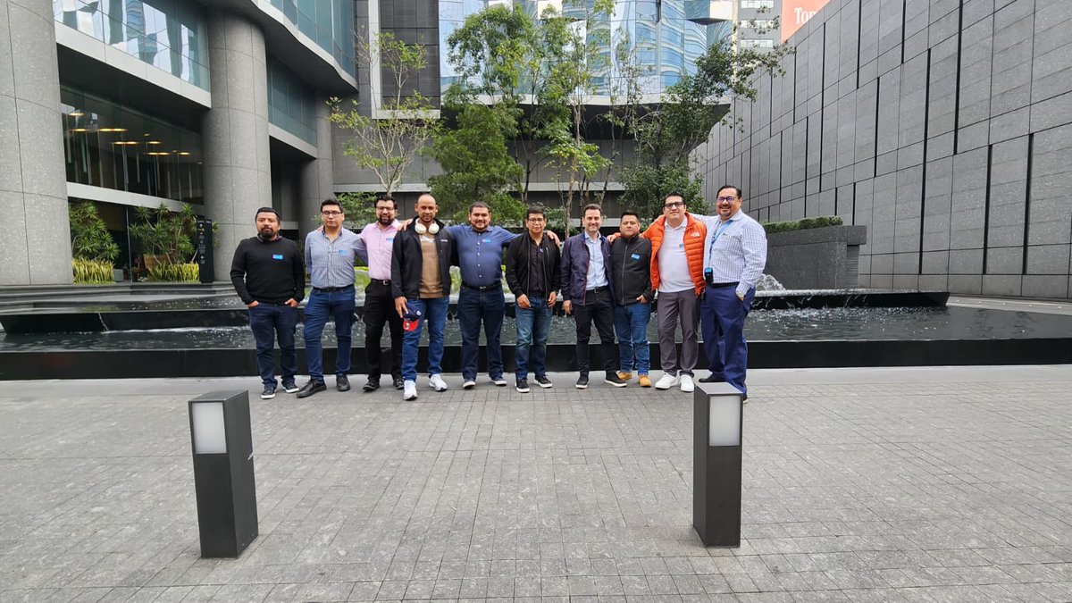 Our end-of-year celebrations rolled into Mexico with warmth, color, and a team that knows how to balance focus with fun.
Grateful for the stories, the shared pride in what we are building, and the way this group keeps our culture grounded.
Here’s to staying connected across