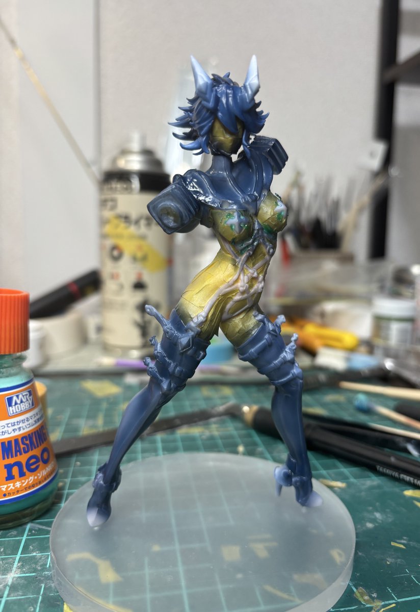 無限にマスキングしています
塗装途中