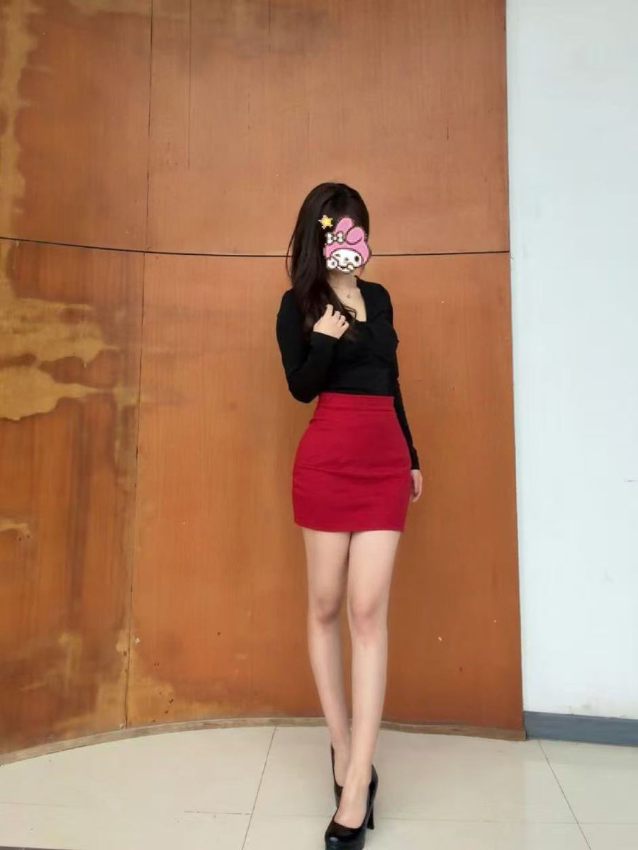 跪下，坏狗
#女s #原味 #调教 #贱狗