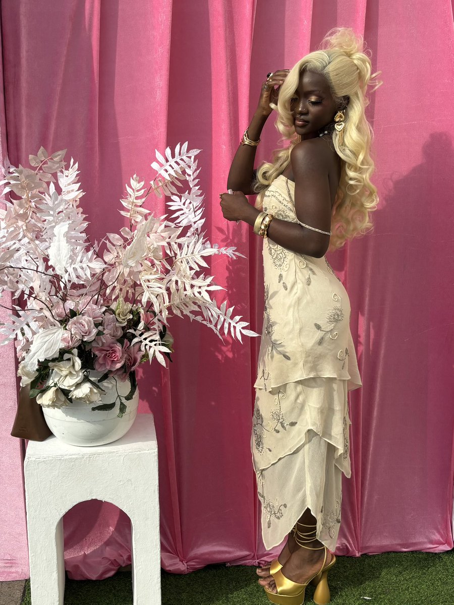 lotoscuffs_'s tweet image. Was a princess today 🫣